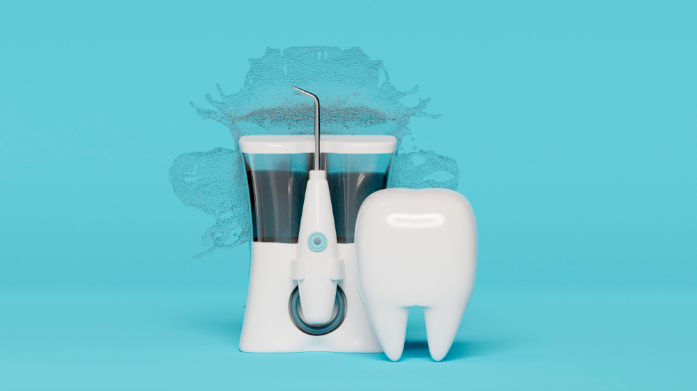 Flossing 101: Traditional vs. Water Flossers